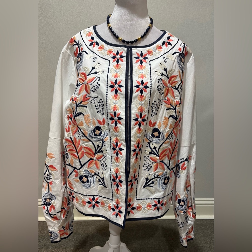 LA BELLUM BY HILLARY SCOTT WHITE & MULTI FLORAL EMBROIDERED JACKET XL